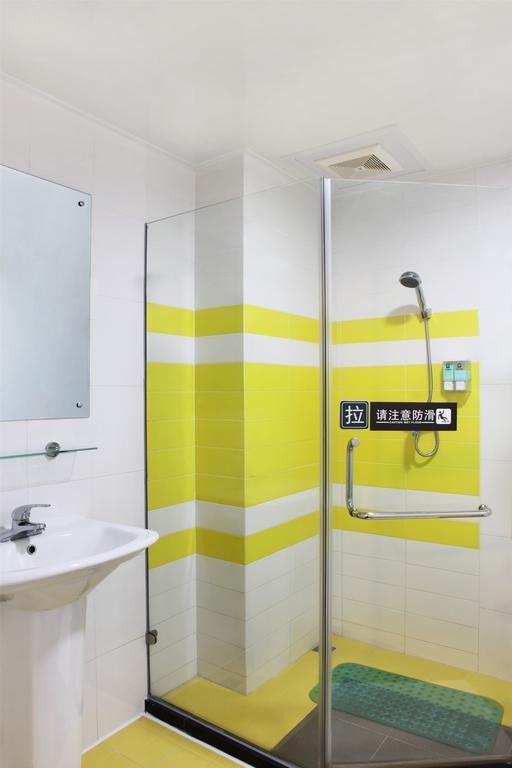 7Days Inn Shanghai Caobao Road Metro Station Habitación foto